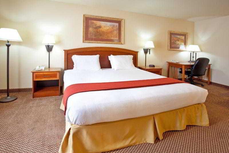 Holiday Inn Express Hotel & Suites Cedar City By Ihg Экстерьер фото
