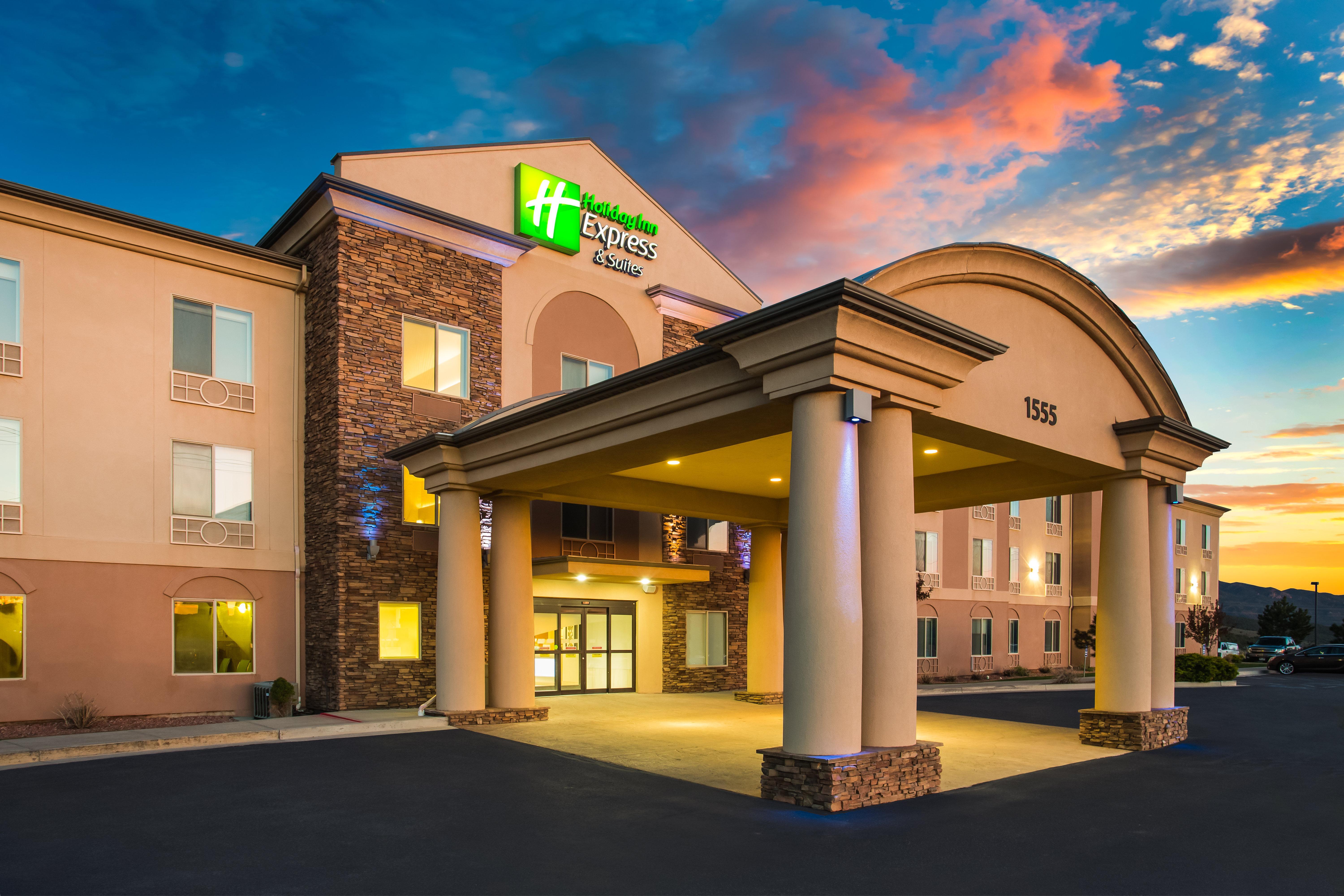 Holiday Inn Express Hotel & Suites Cedar City By Ihg Экстерьер фото