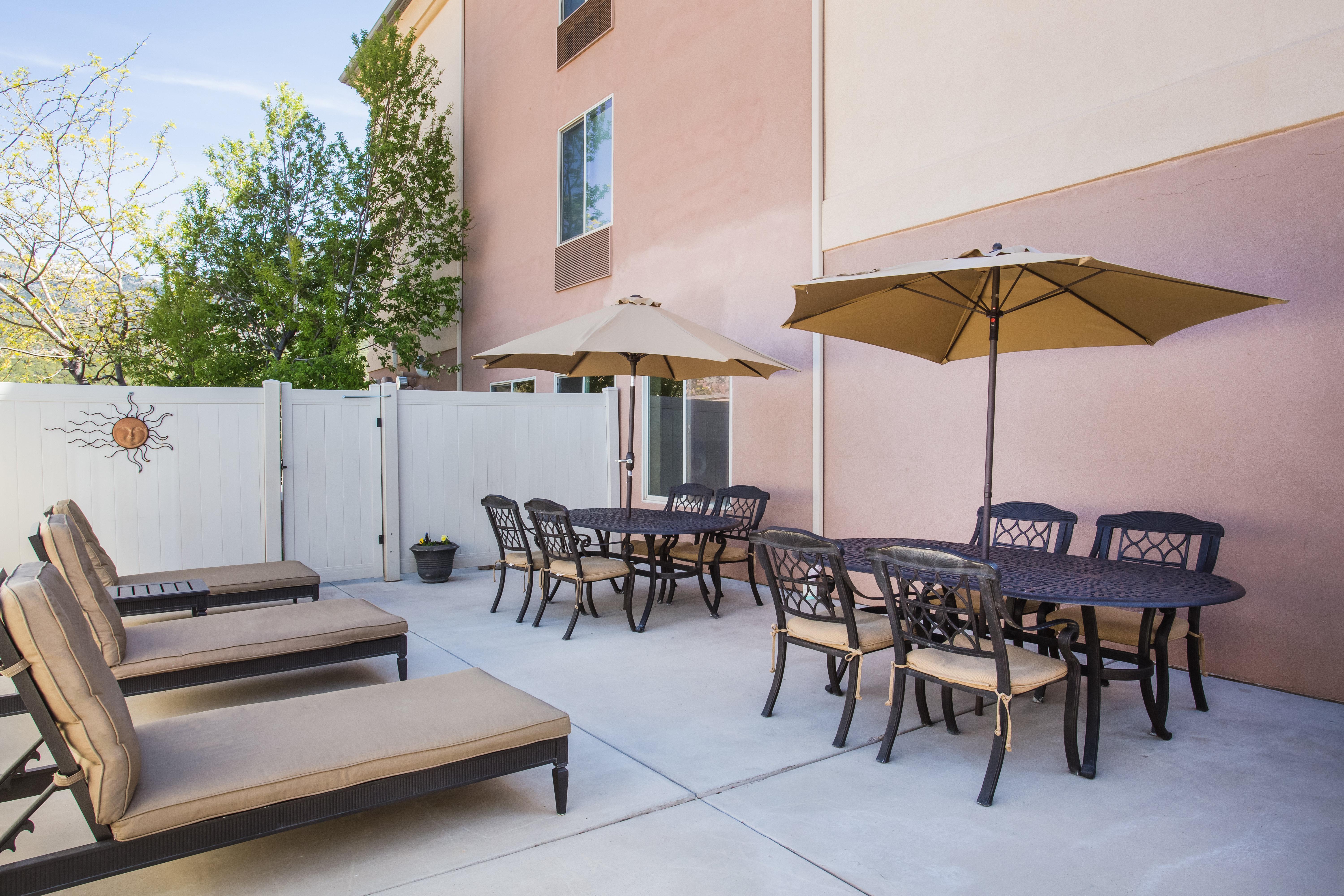 Holiday Inn Express Hotel & Suites Cedar City By Ihg Экстерьер фото